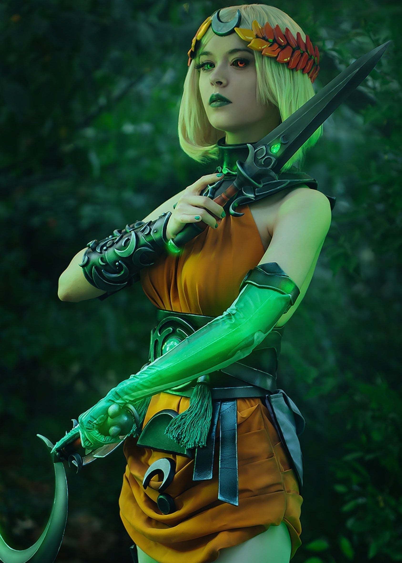Melinoe Hades Cosplay Costume - Custom Made