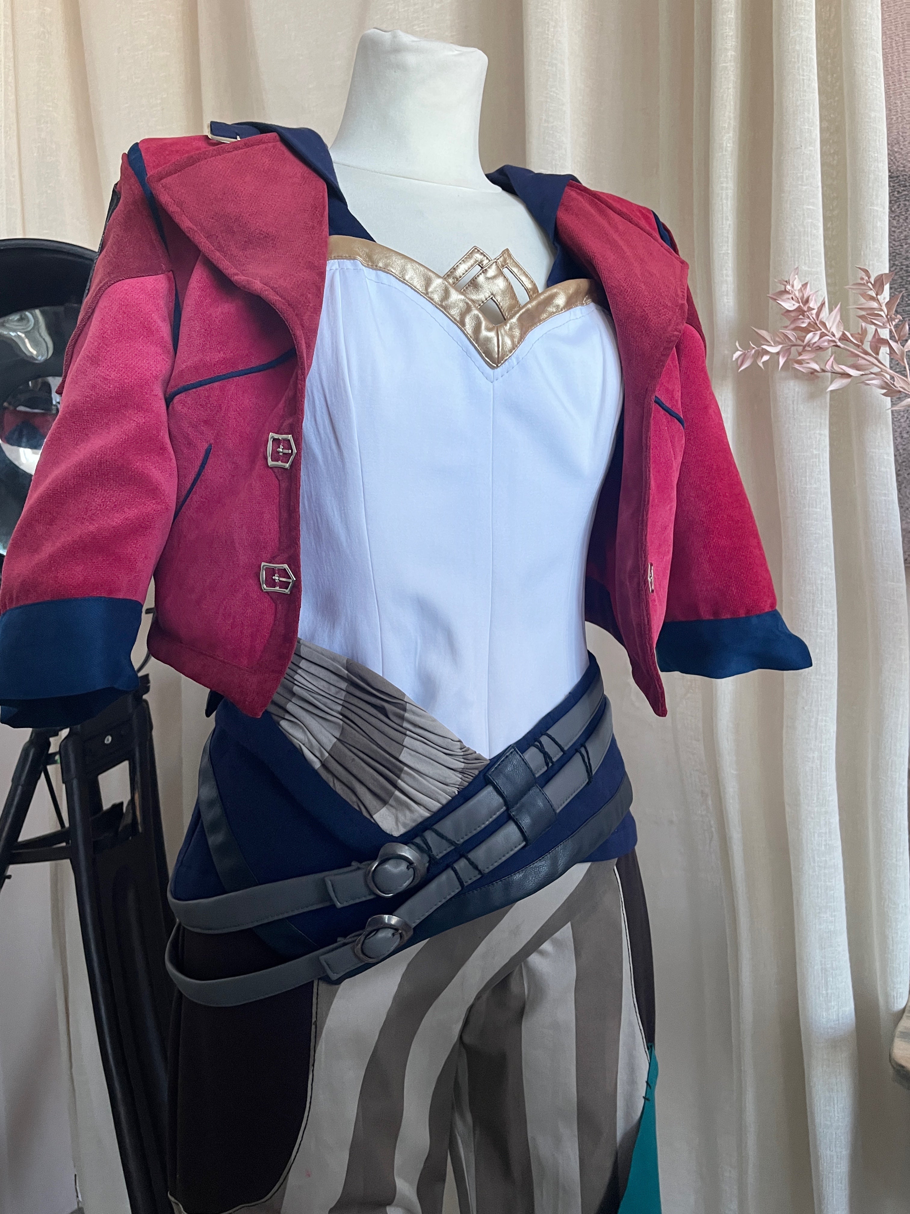 Vi Cosplay Costume - Custom Made