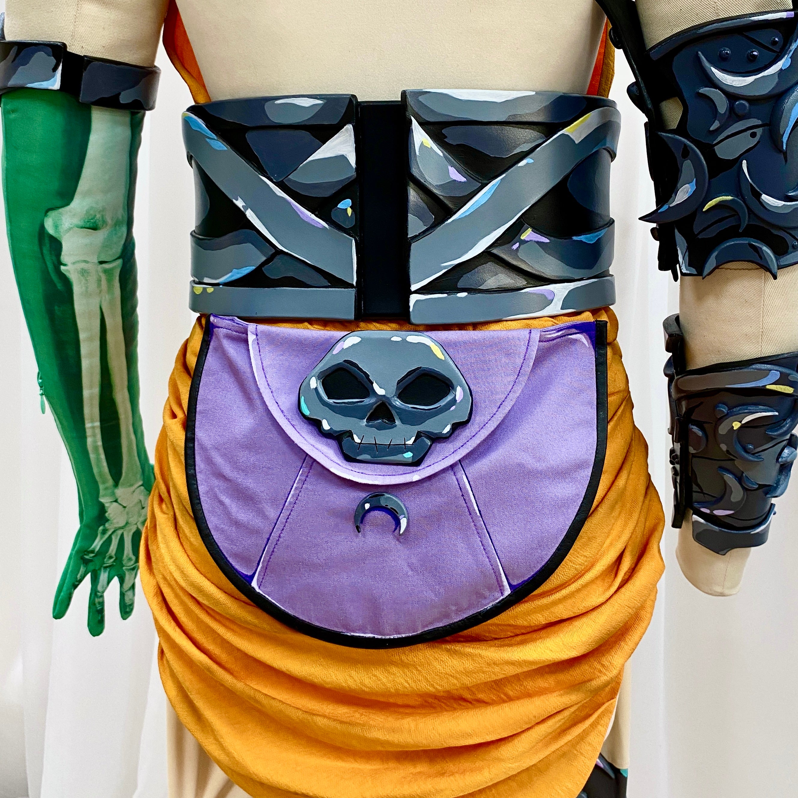 Melinoe Hades Cosplay Costume - Custom Made